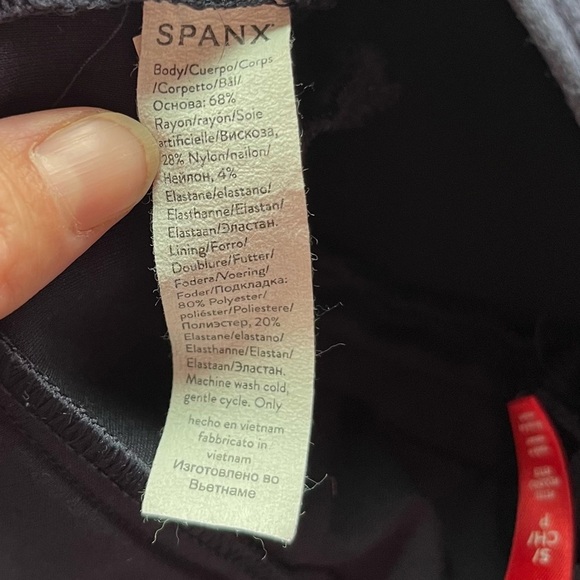 SPANX Women’s Petite Pants Size Small - Picture 4 of 9